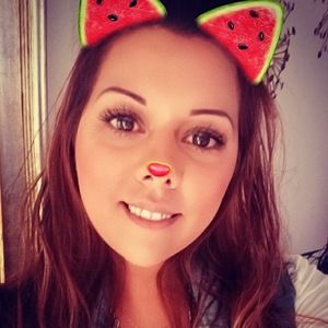 Meet your Posher, Elia